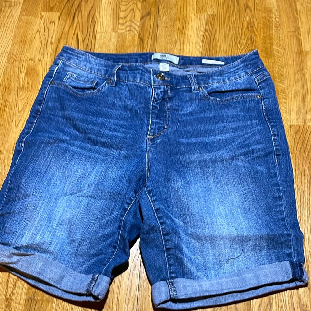 Boho Bermuda shorts by Vintage America